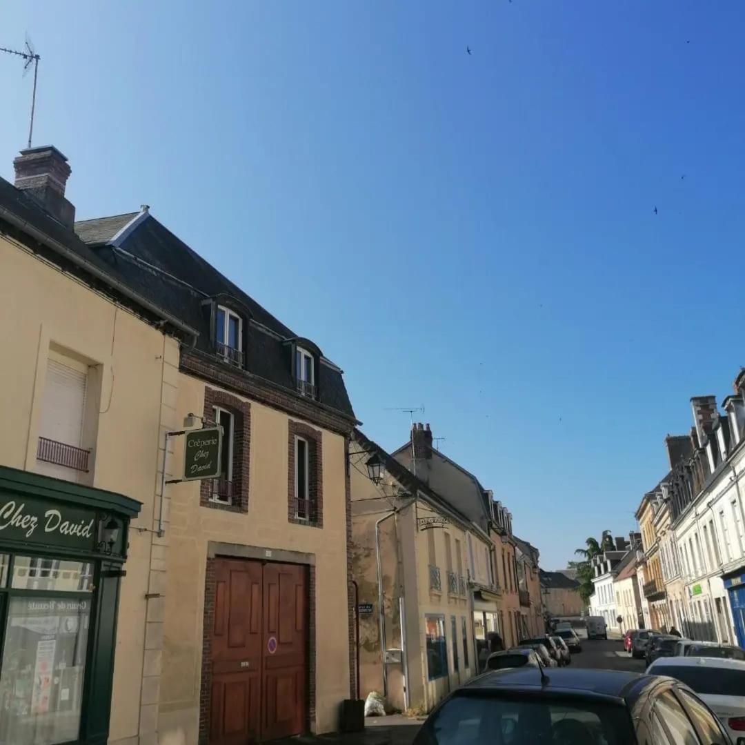 Gite A Sees Avec Garage Prive En Centre Ville Sées Exterior foto
